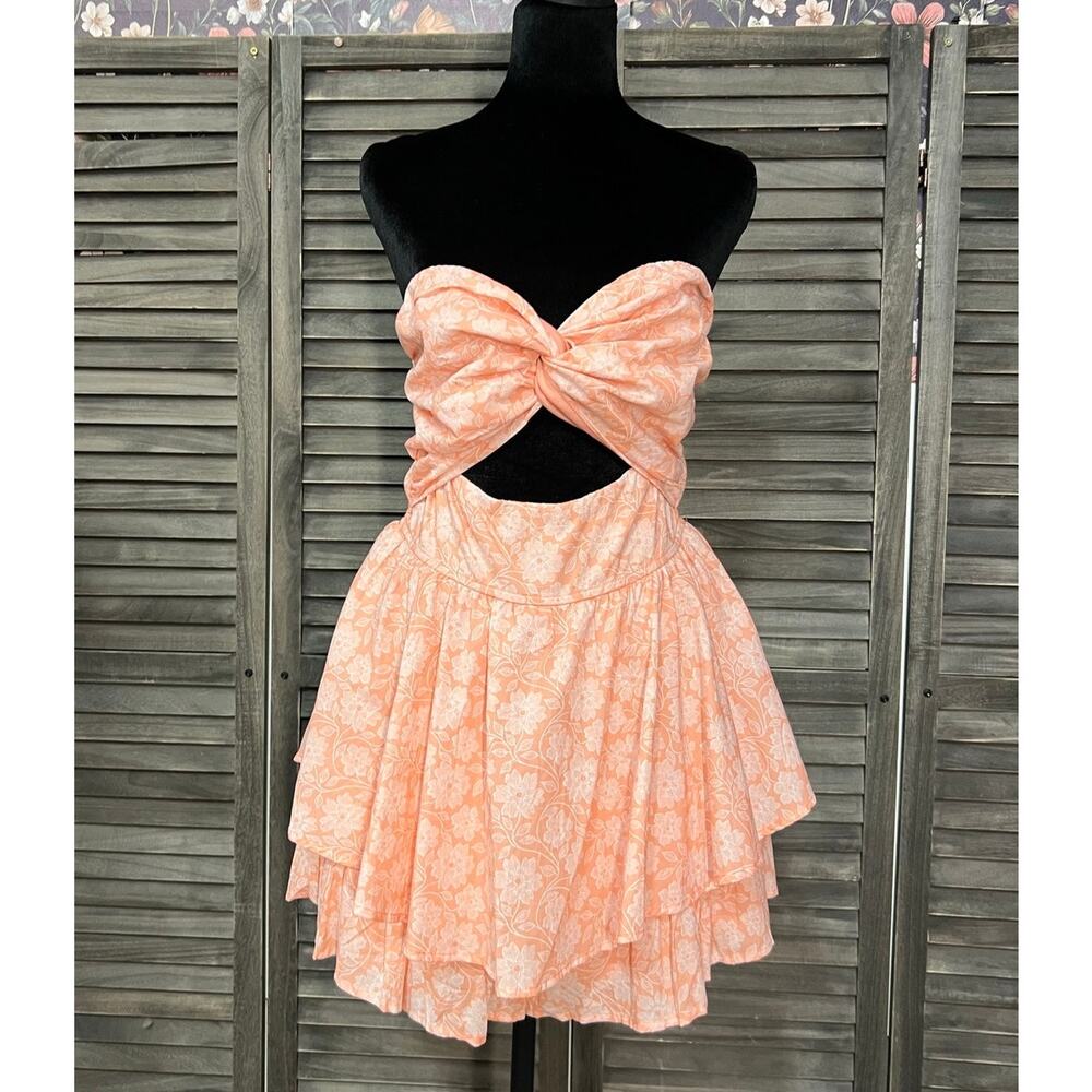 Altar'd State 100% Cotton Peach Strapless Romper Twist Front NWT Large Smocked - Picture 3 of 10